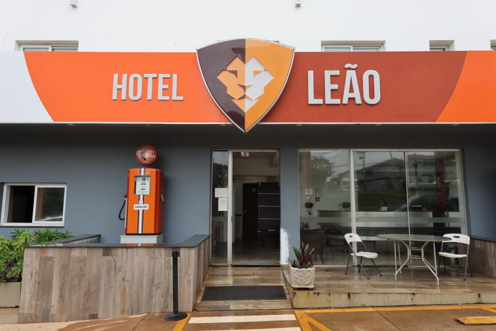Hotel Pousada Do Leao Ленсойс Паулиста Екстериор снимка